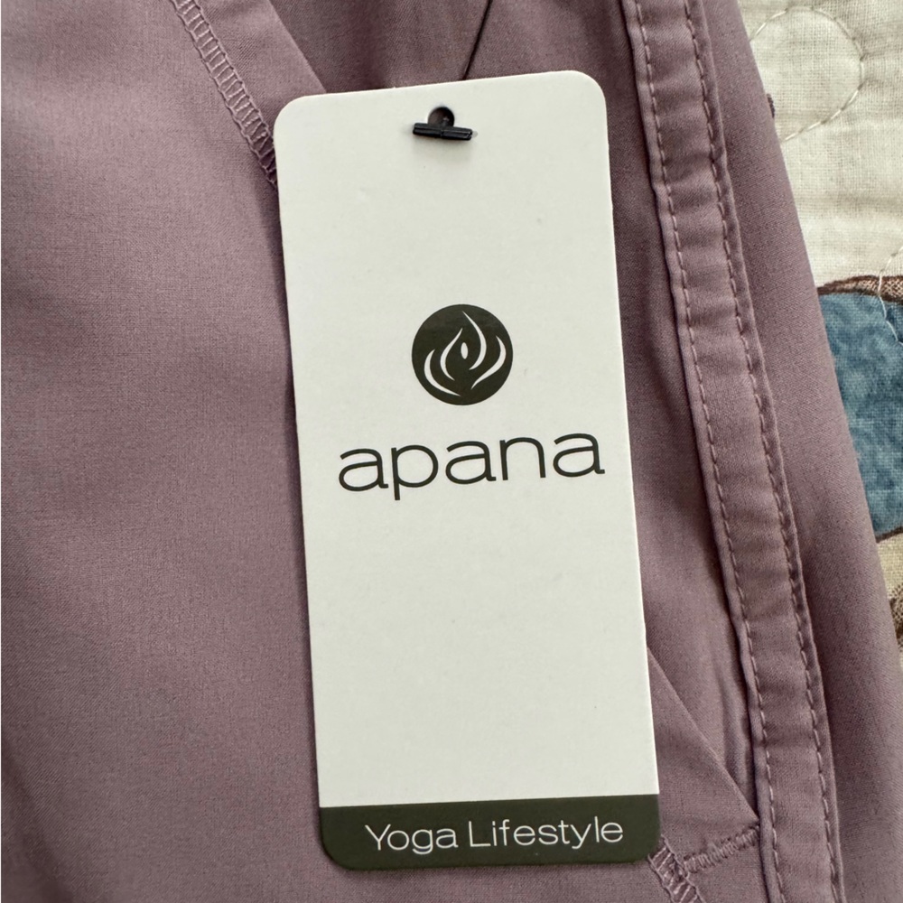 Apana Skort NWT - Picture 2 of 5